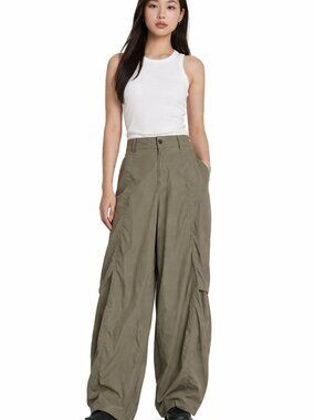 Magellan's Travel Gear Pants Womens Size 20 Brown Roll Tab  Adjustable Length